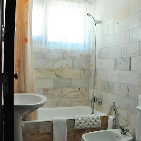 Do Cais Hotel 2*
